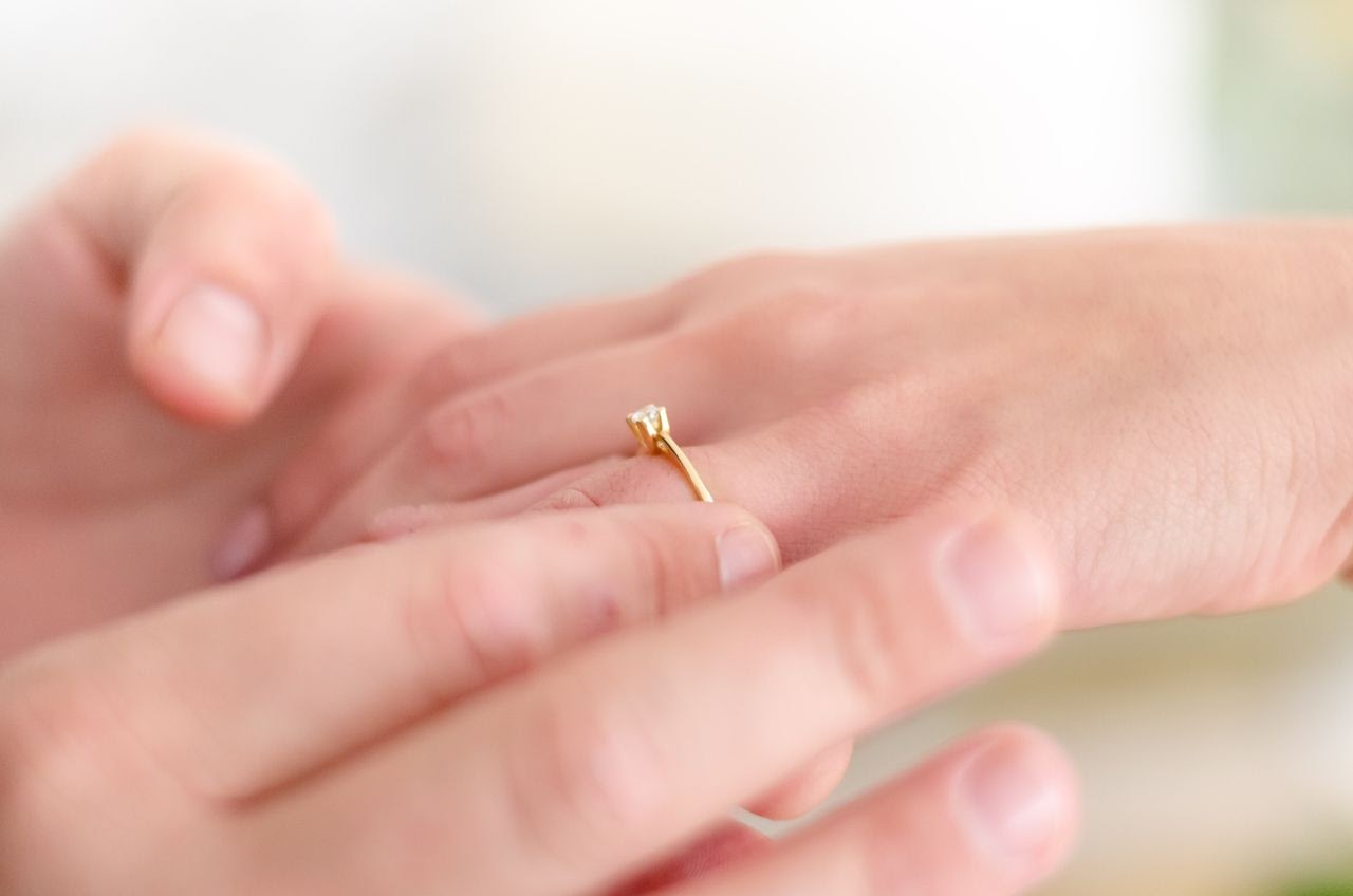 Discover the Insider Tips for How to Shop for an Engagement Ring Discover the Insider Tips for How to Shop for an Engagement Ring