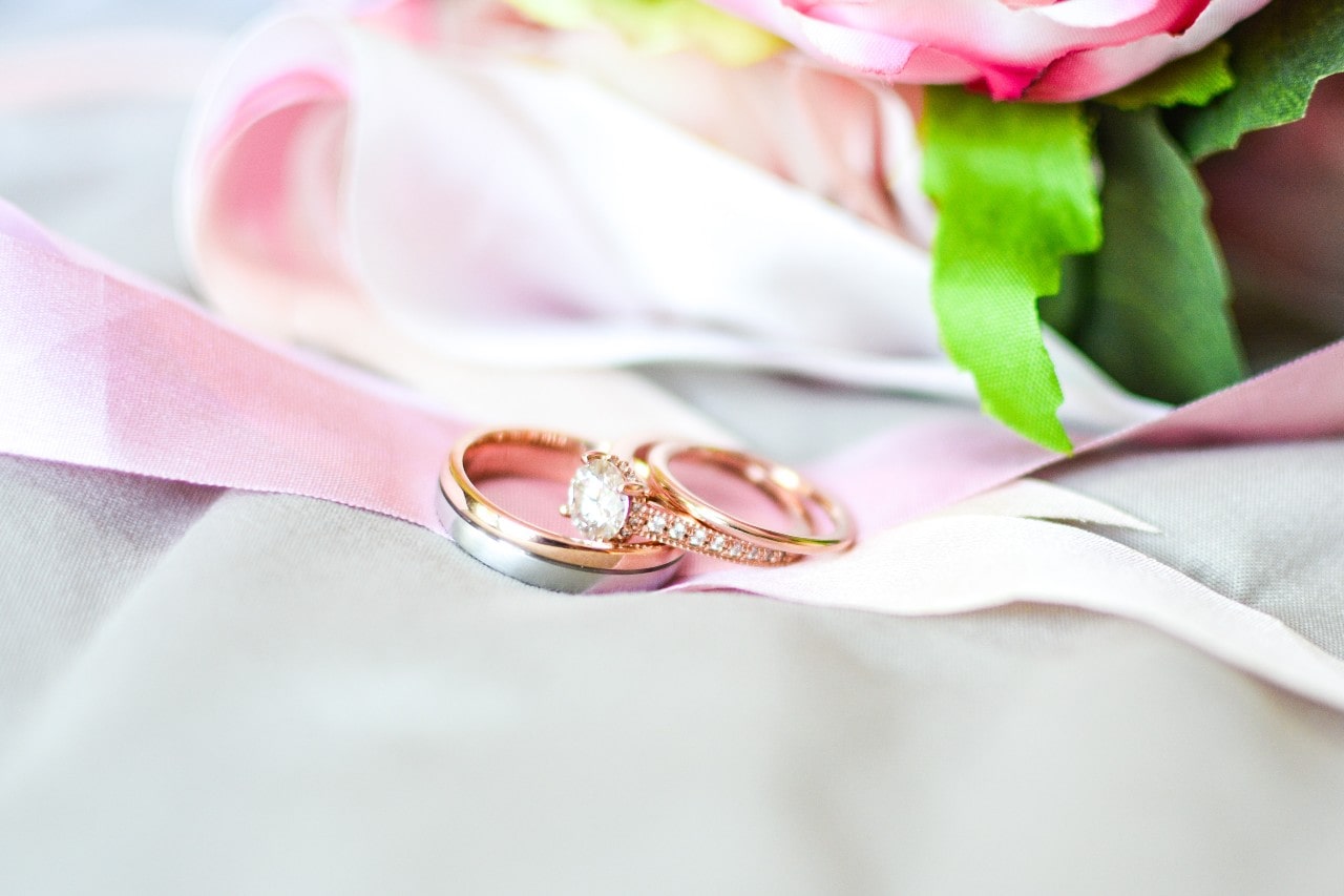 Secretly Buy the Engagement Ring of Her Dreams Secretly Buy the Engagement Ring of Her Dreams