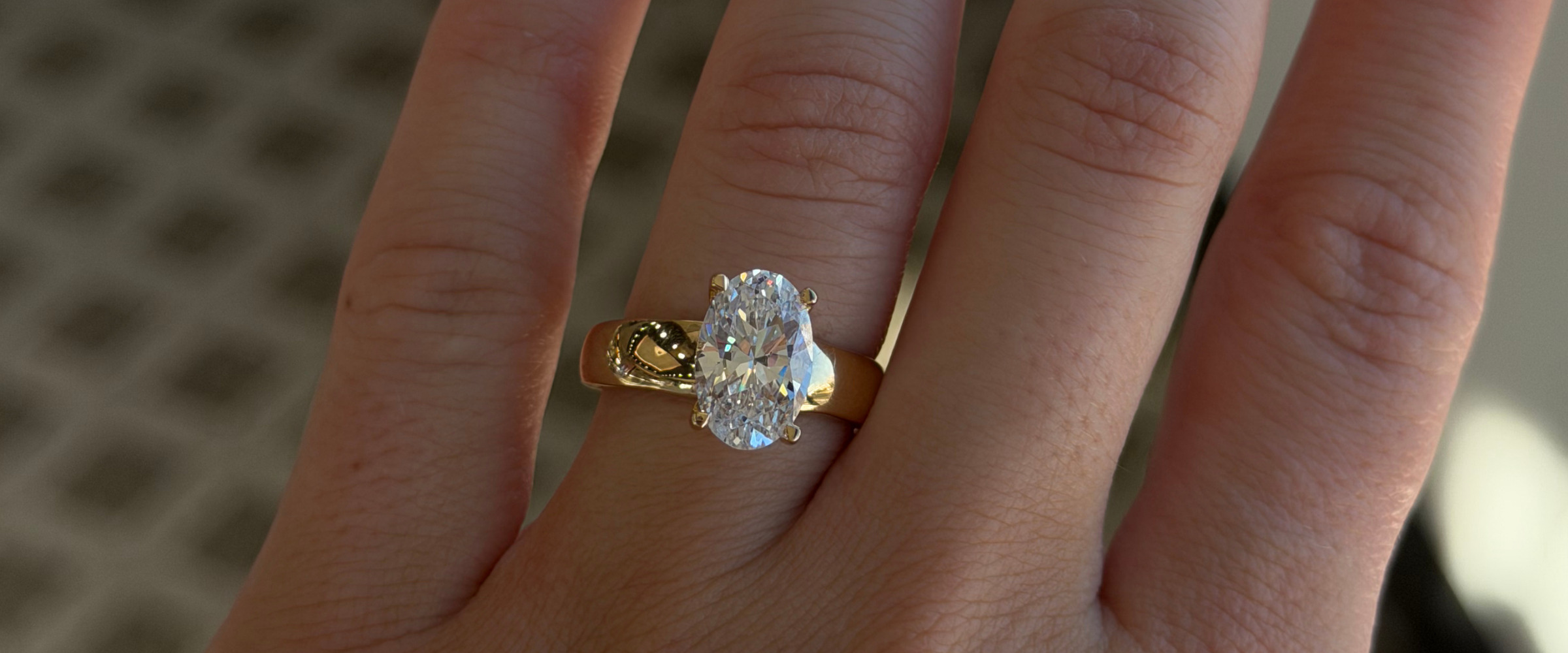 Image of a ring on a woman's hand