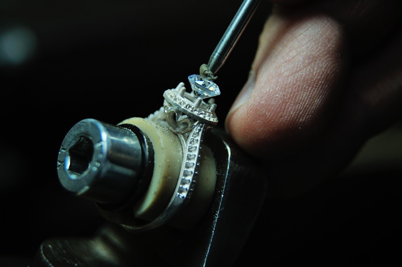 It's All in the Details: Understanding Diamond Settings