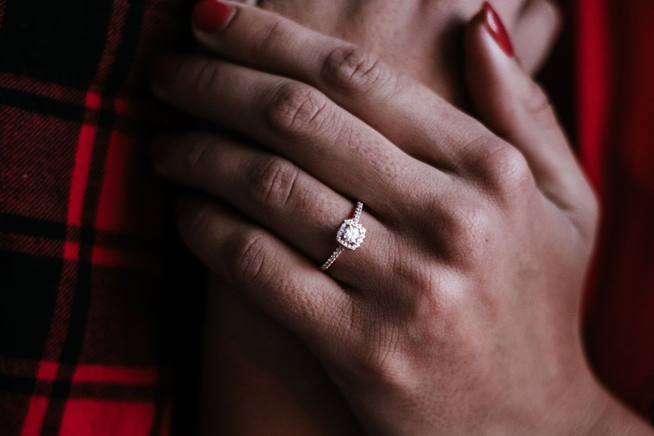 Propose to Your Love with a Vintage-Inspired Engagement Ring