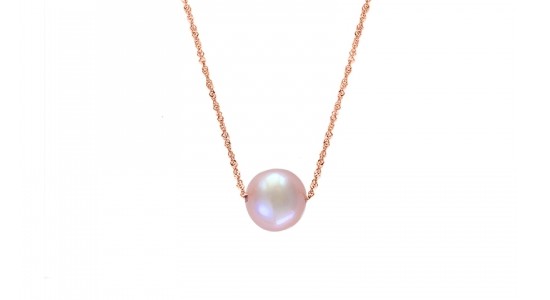 a delicate rose gold chain necklace featuring a solitaire pink pearl